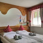 Rifugio Monti Pallidi Inn Canazei