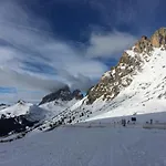 Rifugio Monti Pallidi Inn 2*
