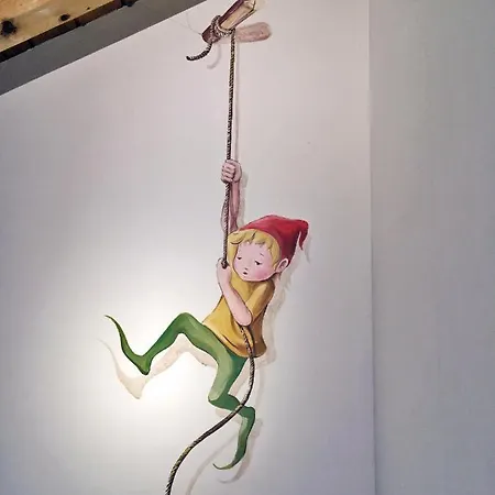 瑞福吉奥蒙蒂帕里蒂宾馆 2*