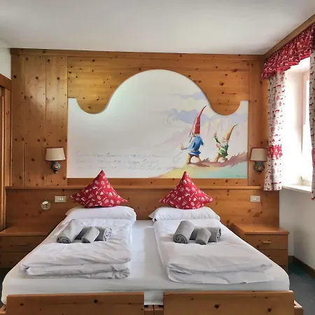 Herberg Rifugio Monti Pallidi 2*