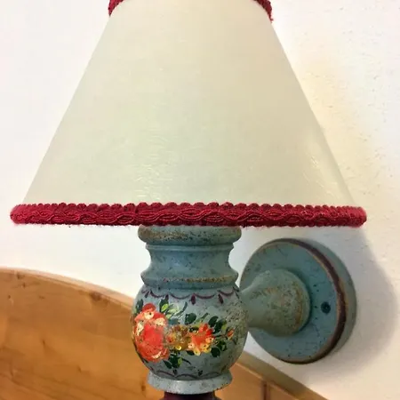 Rifugio Monti Pallidi カナツェーイ