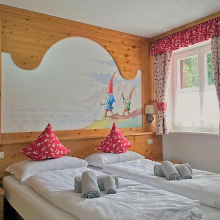 Rifugio Monti Pallidi Мини-отель 2*