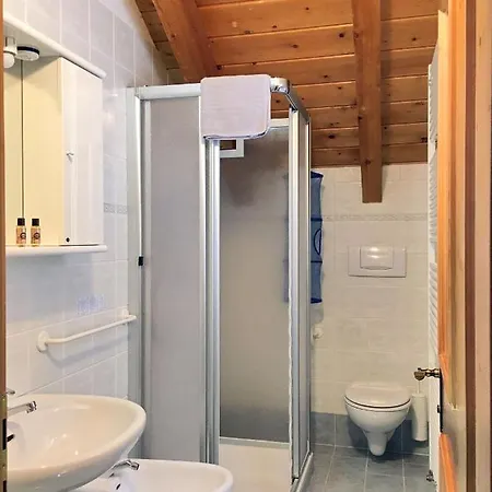 Rifugio Monti Pallidi カナツェーイ