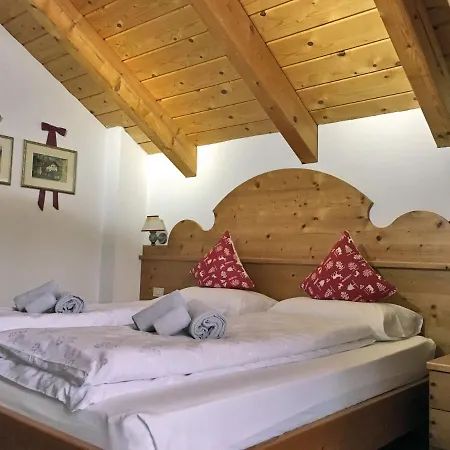 イン Rifugio Monti Pallidi 2*