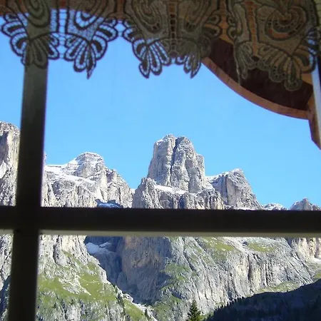 Rifugio Monti Pallidi Canazei