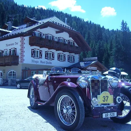 Rifugio Monti Pallidi イン 2*