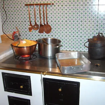 宾馆 瑞福吉奥蒙蒂帕里蒂宾馆