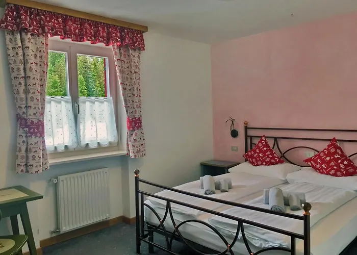 Rifugio Monti Pallidi Мини-отель 2*