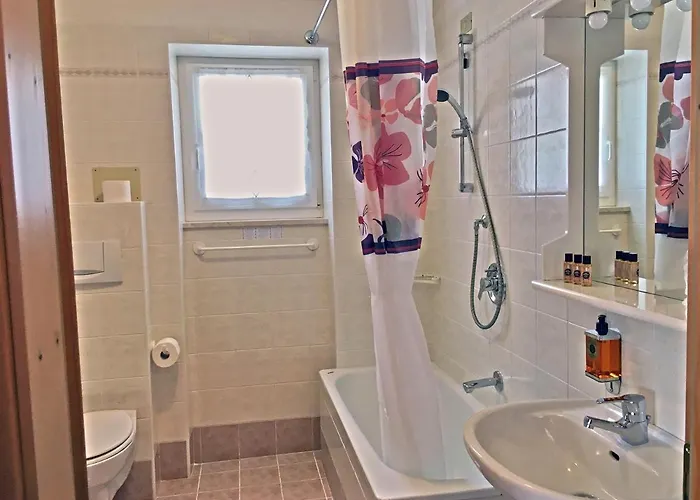 Kro Rifugio Monti Pallidi 2*