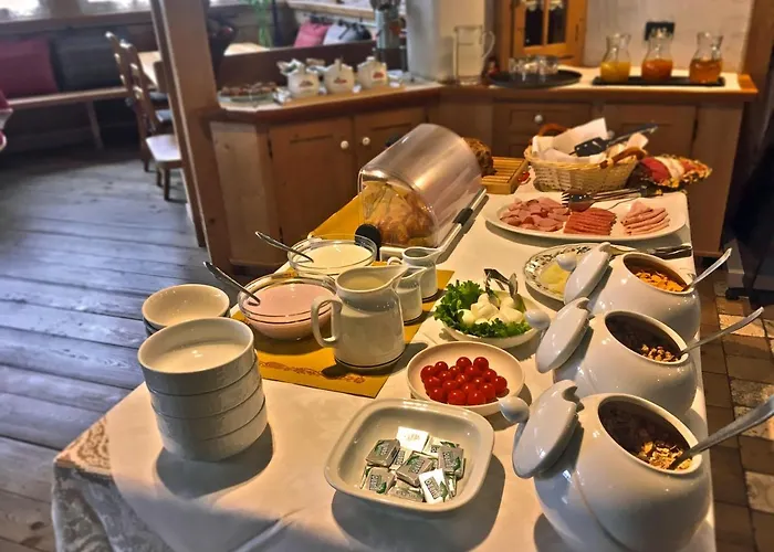 Мини-отель Rifugio Monti Pallidi 2*