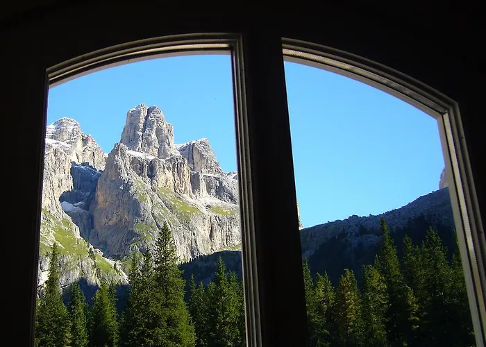 Rifugio Monti Pallidi 2* Canazei