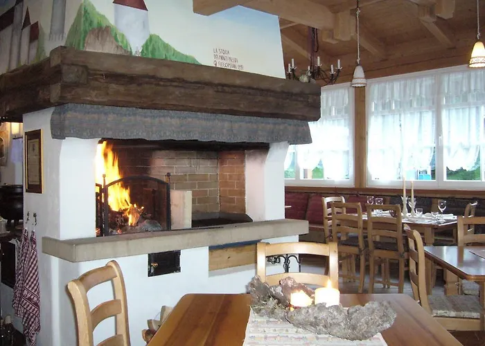 Rifugio Monti Pallidi Мини-отель Канацеи