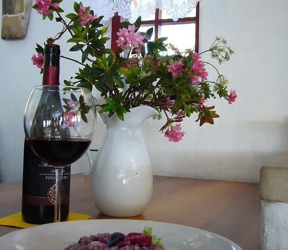 Rifugio Monti Pallidi Канацеи